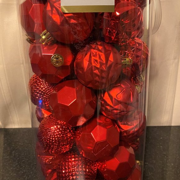 Life At Home 50 Christmas Ornaments in Red - Picture 3 of 4